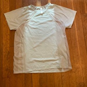 Athleta, mint, breathable t-shirt, size XS